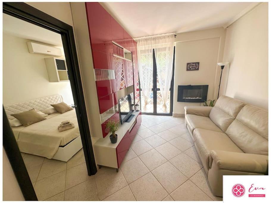 Eva Le Residenze Apartment Marco Simone Bagian luar foto